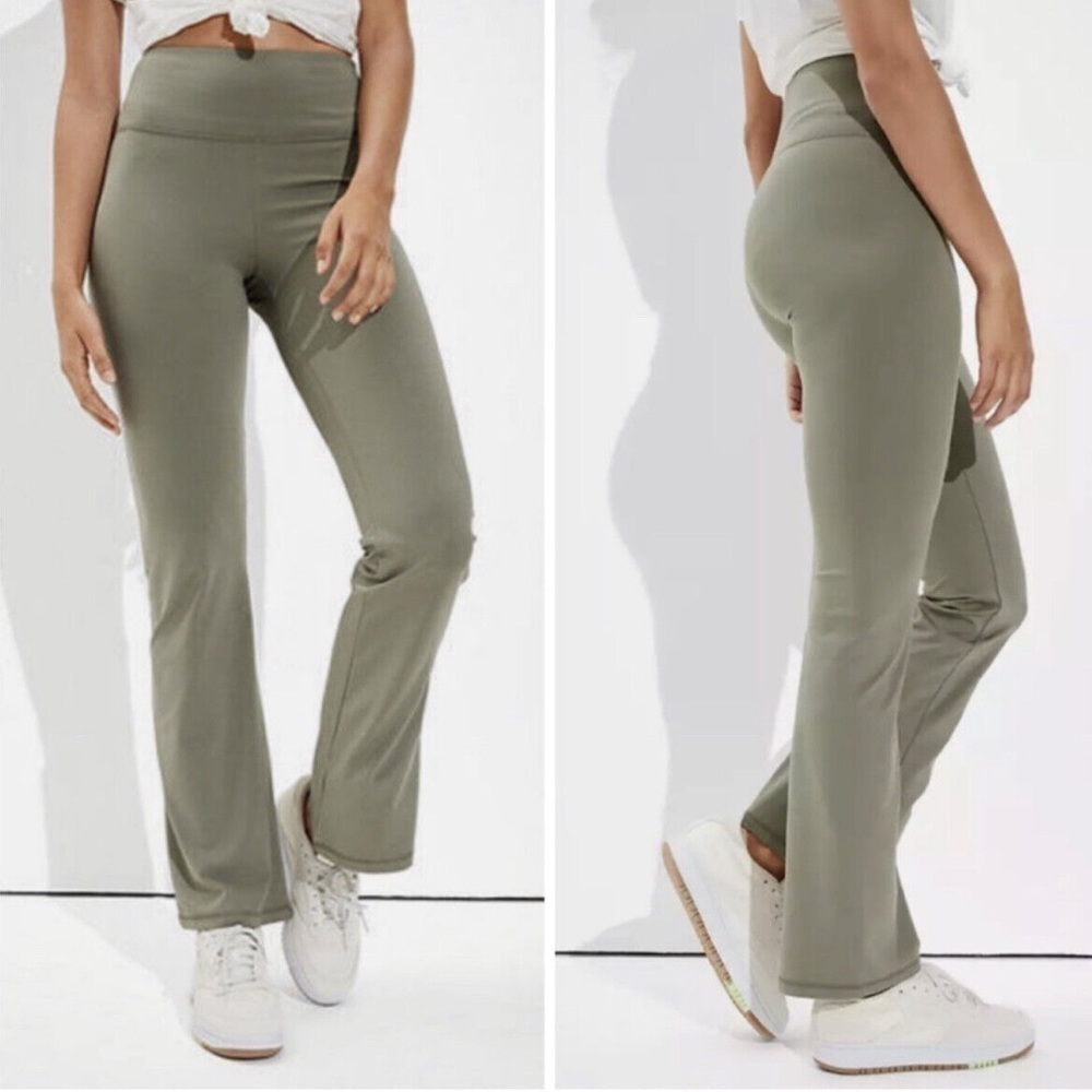 AMERICAN EAGLE The Everything Flare Pant Legging In Olive Green